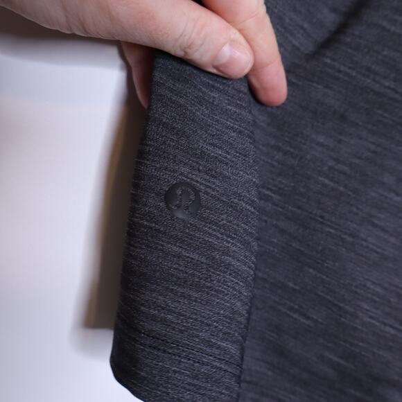 LULULEMON On The Fly Short Heathered Black Medium Rise Casual Women's 4 - Picture 5 of 9